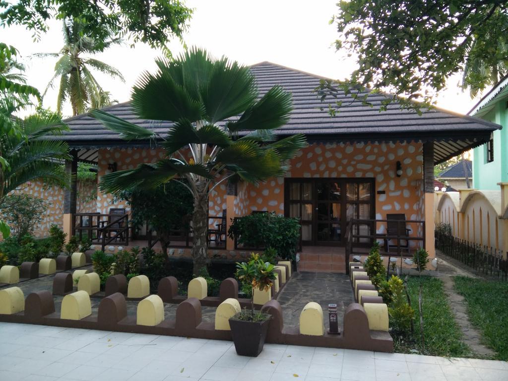 Arabian Nights Hotel باجي المظهر الخارجي الصورة