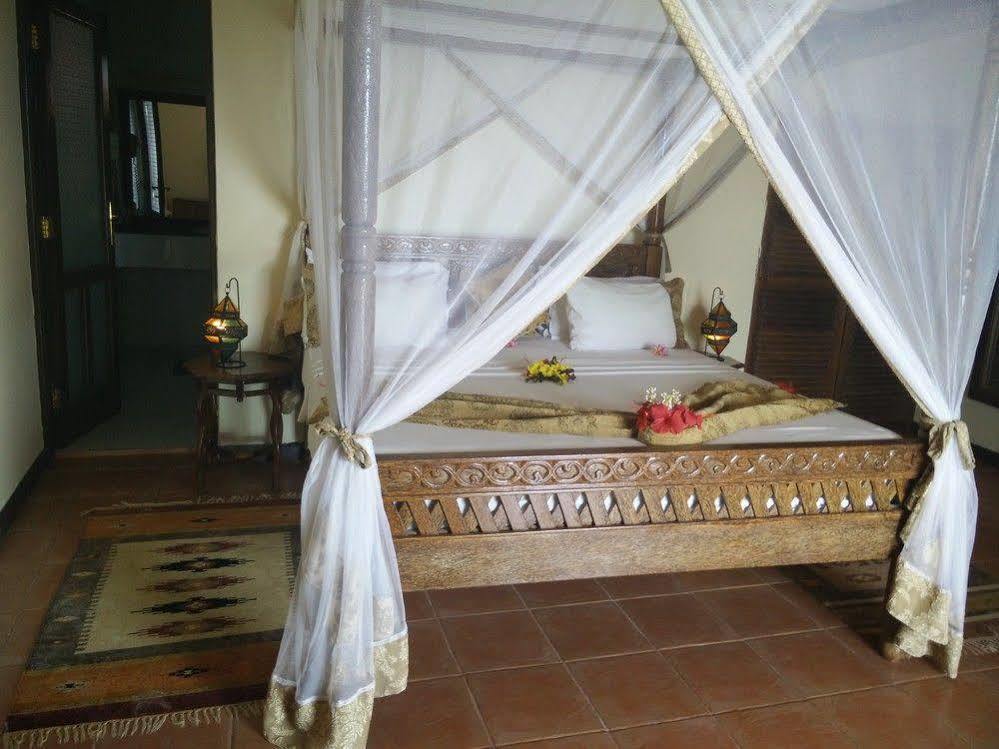 Arabian Nights Hotel باجي المظهر الخارجي الصورة